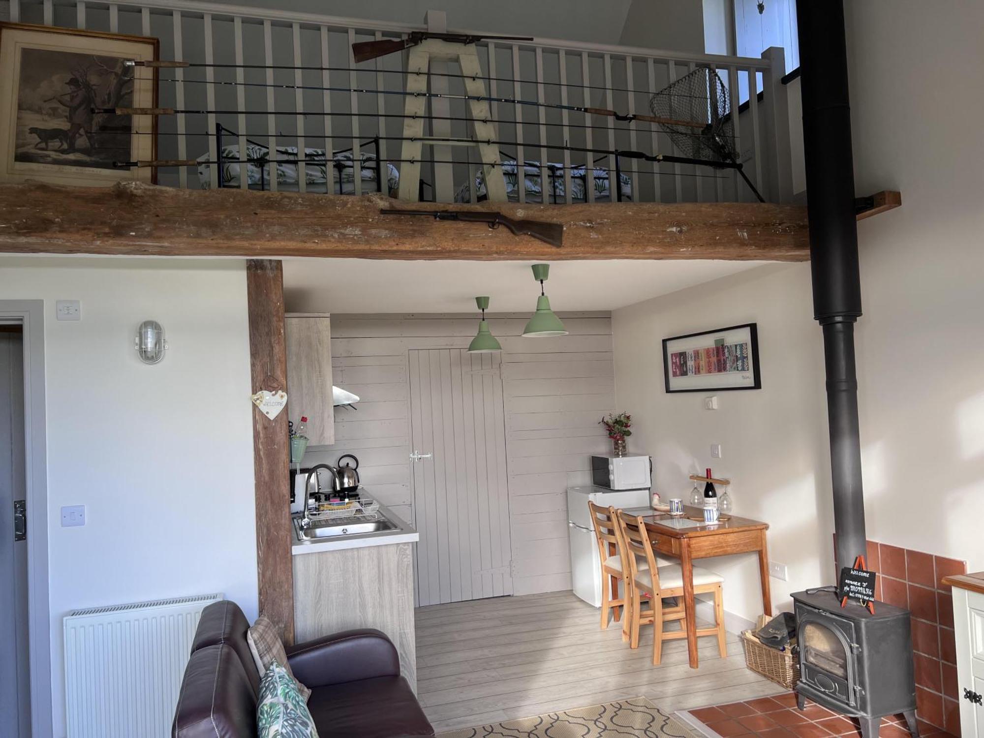 Poachers Hut - Captivating 1-Bed Cottage Shorwell Bagian luar foto