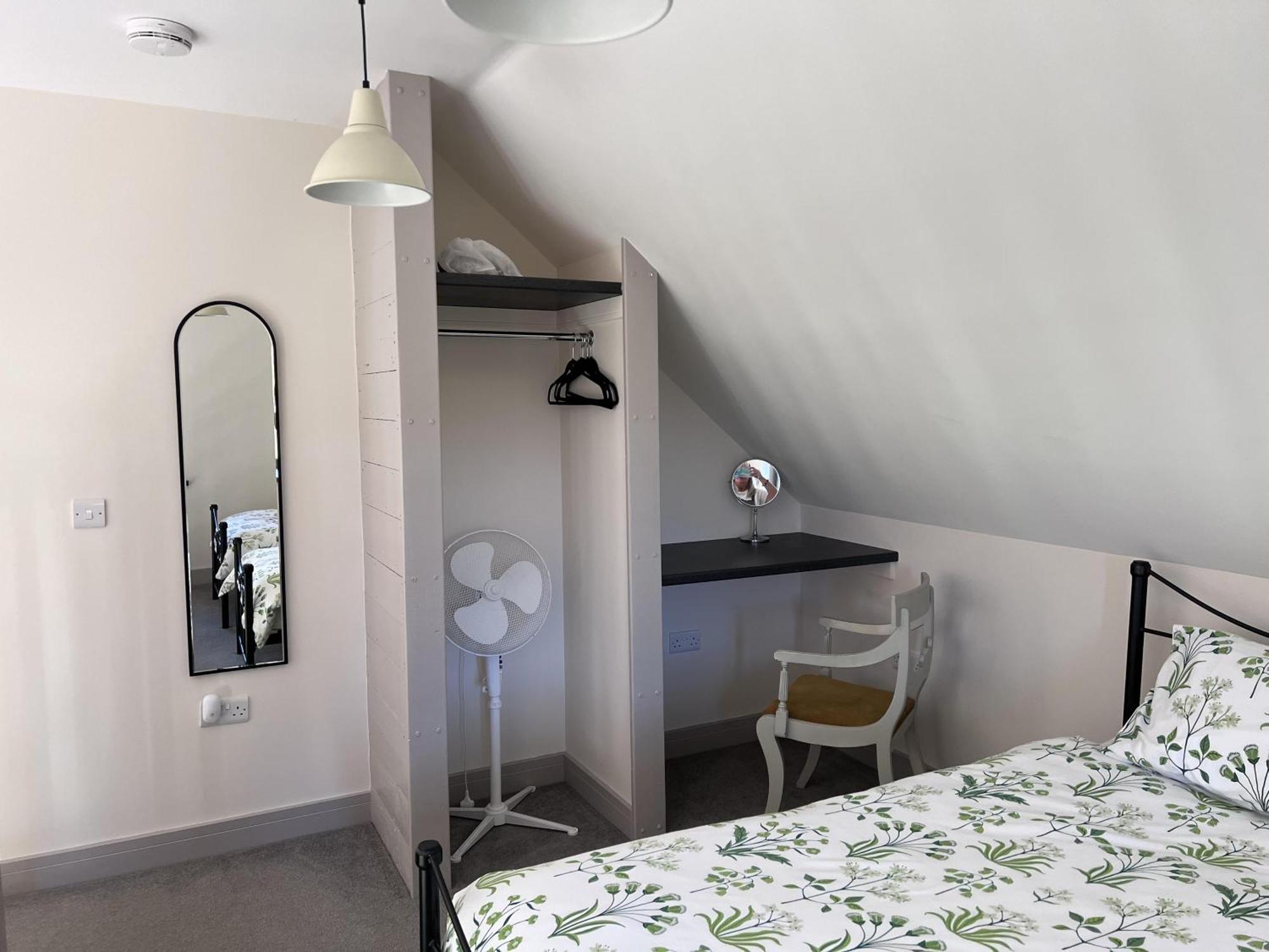 Poachers Hut - Captivating 1-Bed Cottage Shorwell Bagian luar foto
